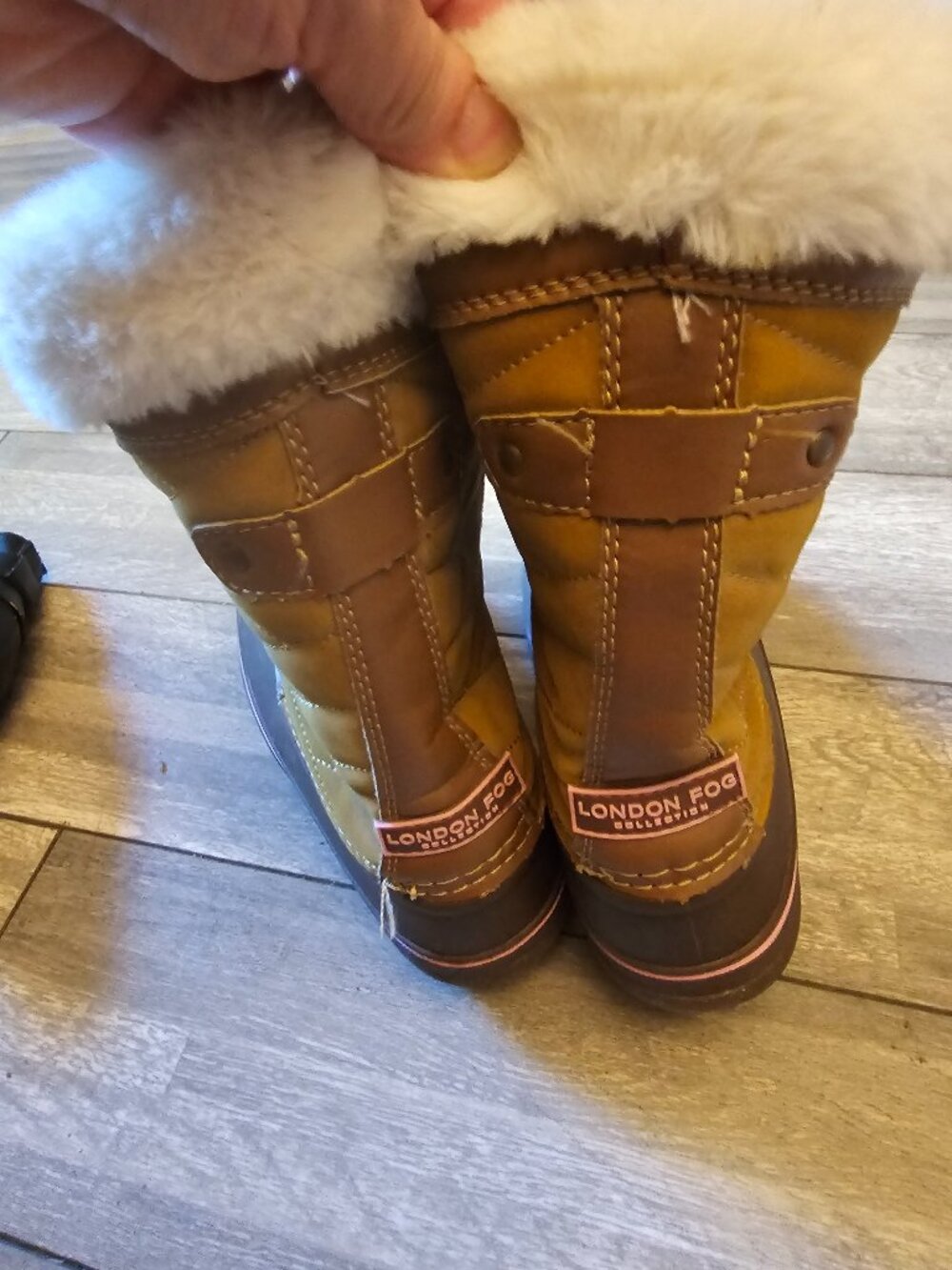 London Fog Girls Tan/Pink Faux Fur Winter Boots Size 2